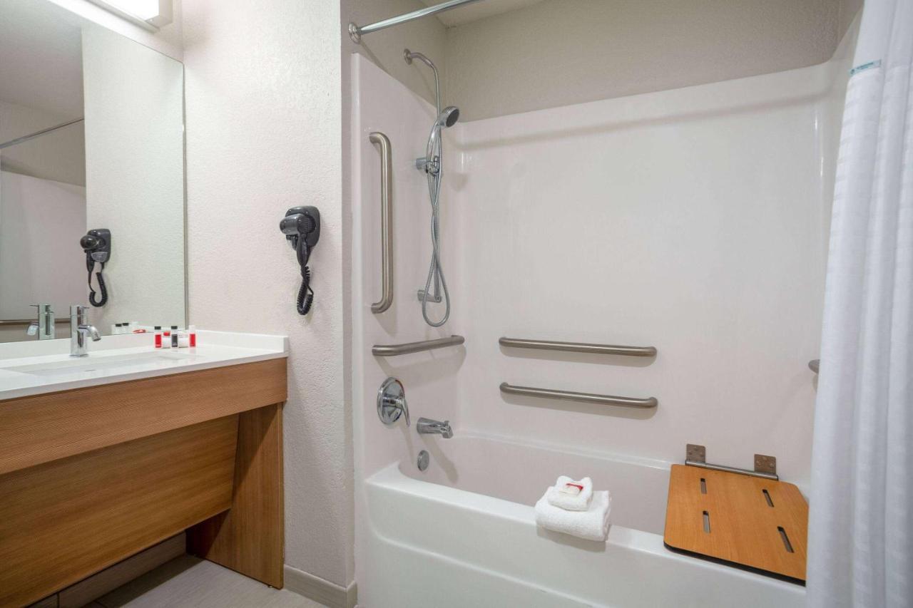Microtel Inn & Suites By Wyndham Liberty Ne Kansas City Area מראה חיצוני תמונה